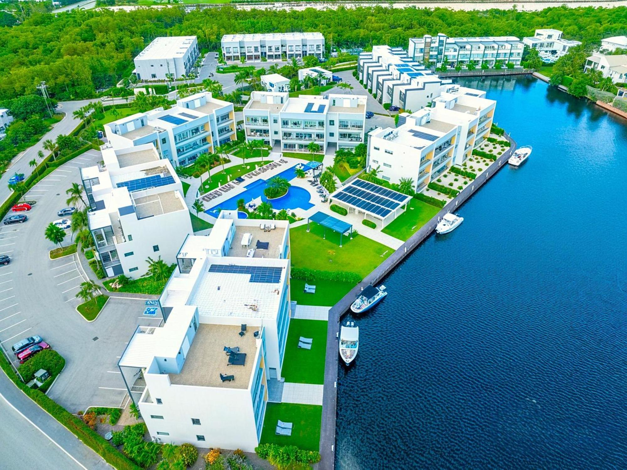 Cayman Luxury Rentals At One Canal Point George Town Exterior photo
